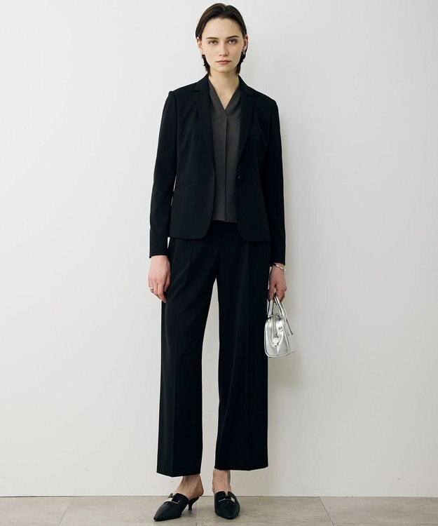 ICB ライトストレッチアムンゼン Vネックカットソー チャコール