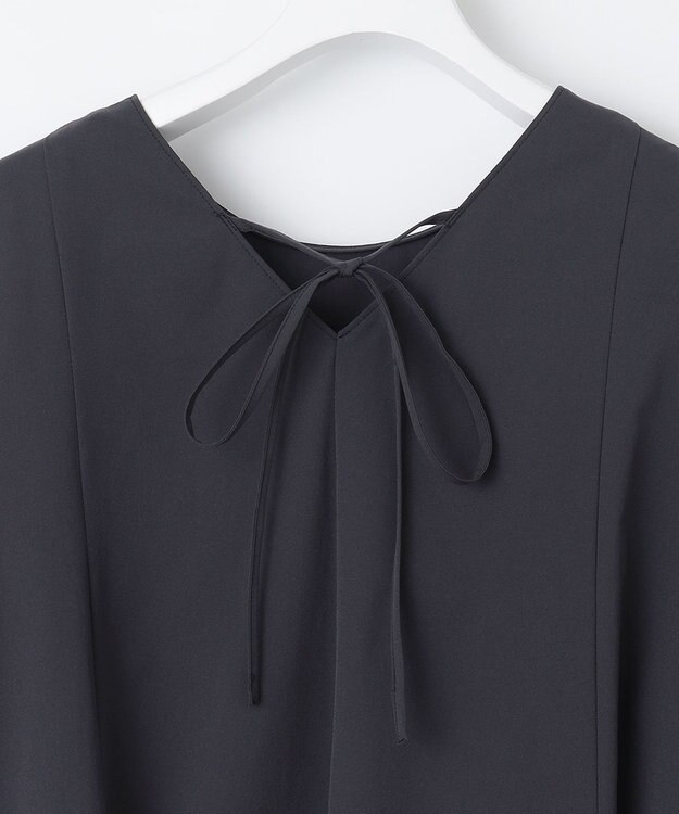 UNFILO 【撥水/シワになりにくい】FINE MOVE ランタンスリーブワンピース チャコール