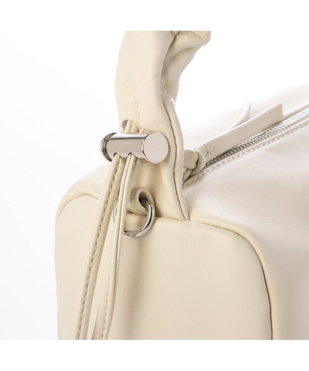 UNBILLION 『VERY』バイヤー大和美帆さんコラボ　ペルケ perche / シープボックスチェーンショルダーバッグ アイボリー