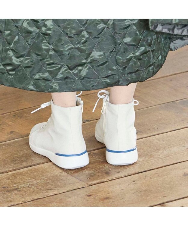 ing <ing>晴雨兼用ハイカットスニーカー アイボリー