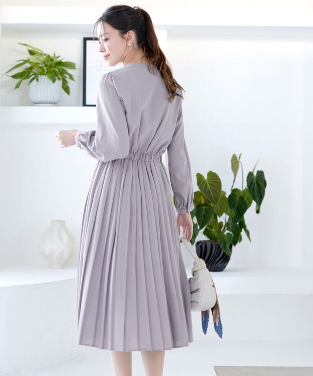 Tiaclasse パールボタンプリーツワンピース グレー