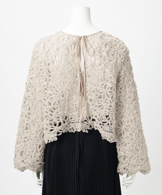 23区 【GOLD LABEL】チュールエンブロイダリー フラワーモチーフ 2WAYブラウス ベージュ系