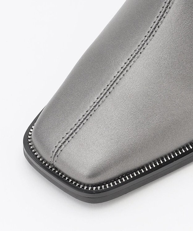 組曲 スクエアトゥショートブーツ シルバー系