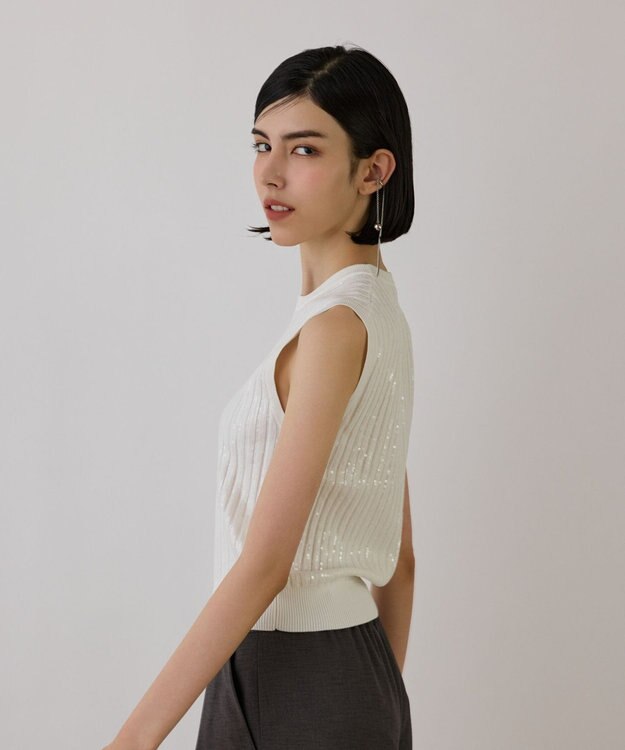 GRACE CONTINENTAL スパンコールニットノースリーブ ホワイト