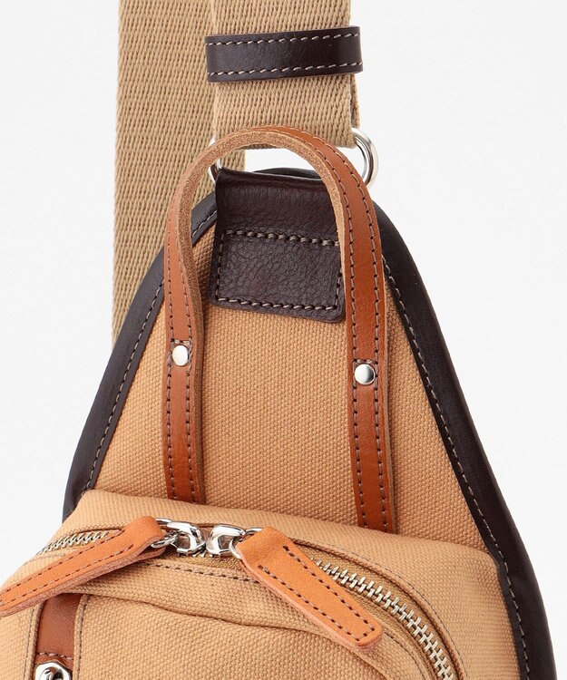 UNBILLION Otias 8号キャンバス牛革付属タテ型ボディバッグ ベージュ