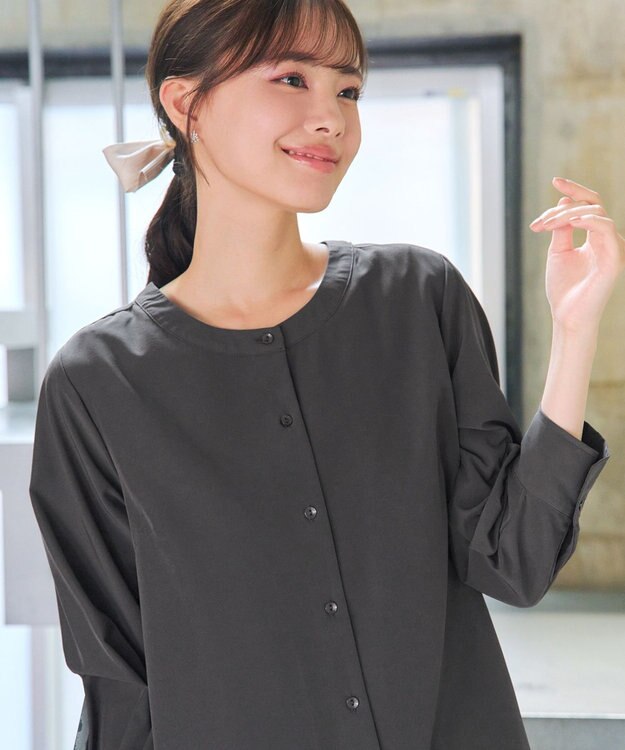 Tiaclasse L バックフレアヨークチュニック チャコールグレー