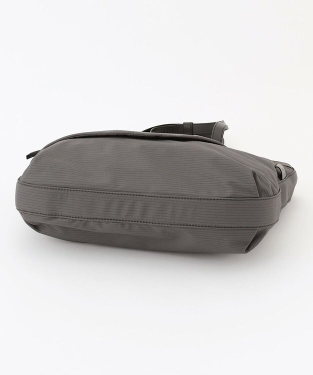 Y'SACCS コーデュロイライクナイロントート グレー