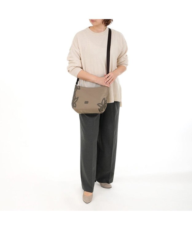 IBIZA ディアリオ　ナイロン　ショルダーバッグ ベージュ