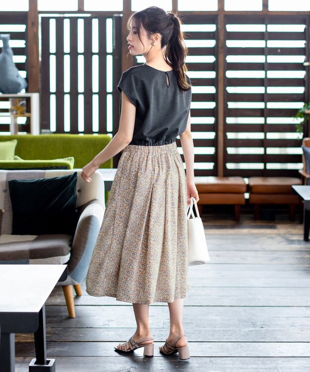 Tiaclasse 【洗える】異素材を組み合わせたカットソードッキングワンピース チャコール×ベージュフラワー