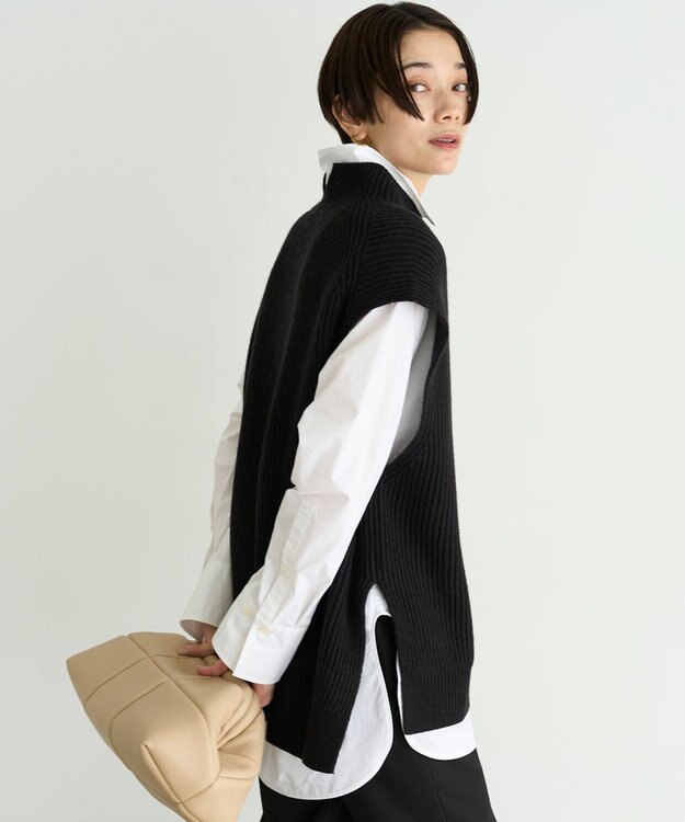 UNFILO 畔ニットベスト ブラック