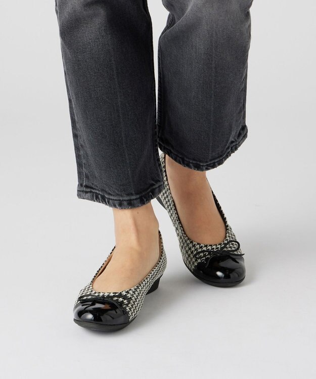 ASICS WALKING ペダラ レディース 2E 2.0cmヒール ホワイト系