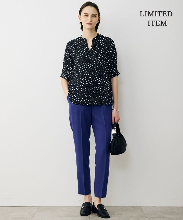 ICB L 【先行予約・WEB限定】BackSatinAmunzen 5分袖キーネックブラウス ブラック×モチーフドット柄