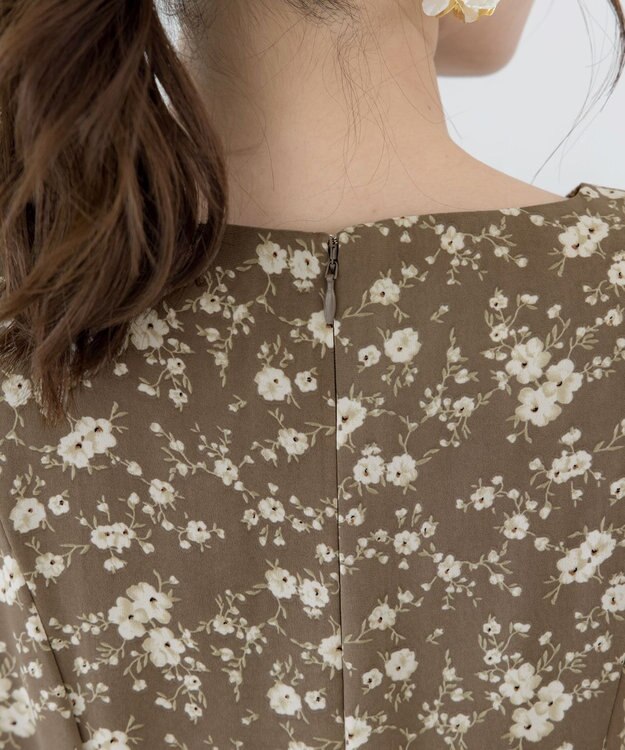 Tiaclasse L 【洗える】ギャザースリーブ花柄ワンピース モカ