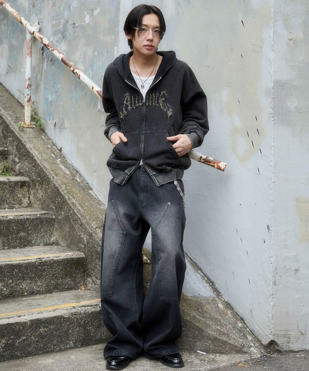 WEGO 【ユニセックス着用ITEM/SMLサイズ展開】グラフィックZIPパーカー ブラック