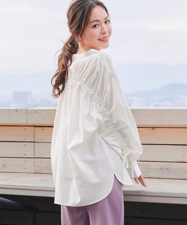 Tiaclasse 【洗える】ドロストギャザー袖シャツチュニック オフホワイト