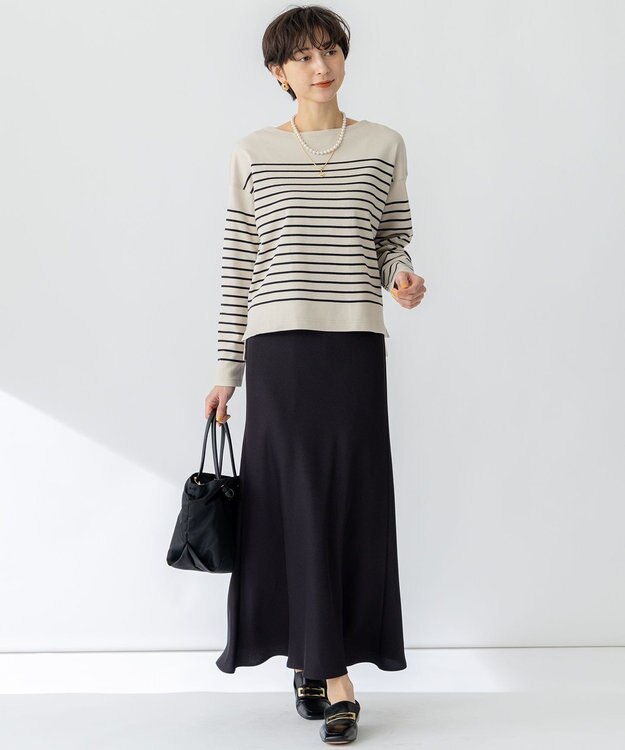 23区 【吸水速乾/防シワ】ジョーゼットサテン ナロー スカート ブラック系