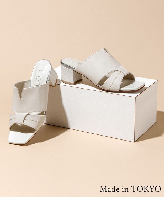 Dominic3 型押しヒール レザーVカットミュール アイボリー