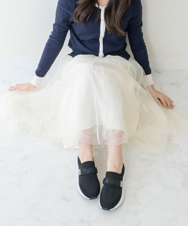 Bridget Birkin 【Bridget Birkin】ベルトストーンニットスニーカー ブラック