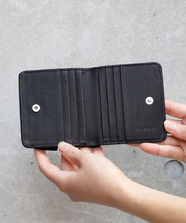 FOLNA RD ソフトレザー・ホイルレザー エンべロープ二つ折り財布 ブラック