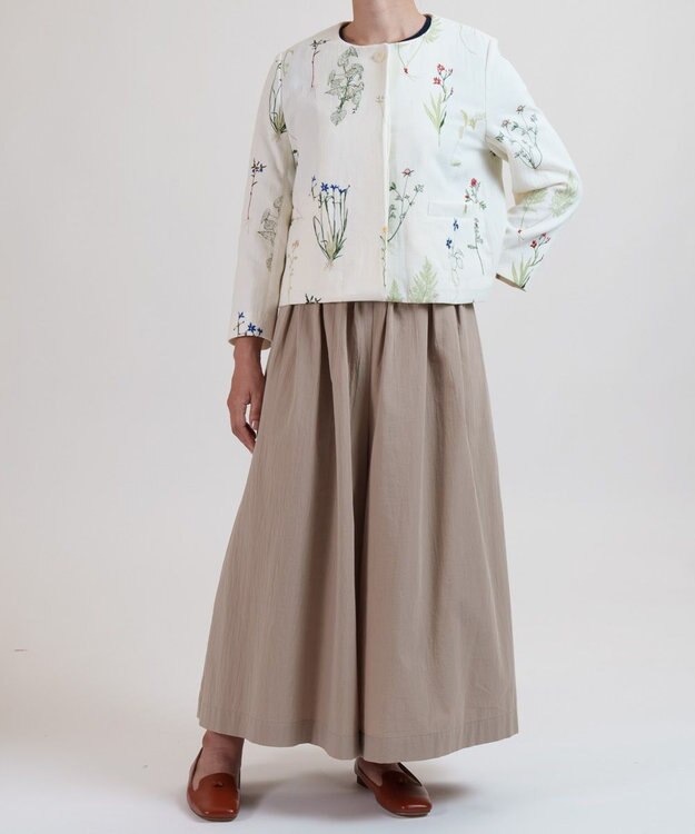 muuc ボタニカル刺繍のジャケット ホワイト