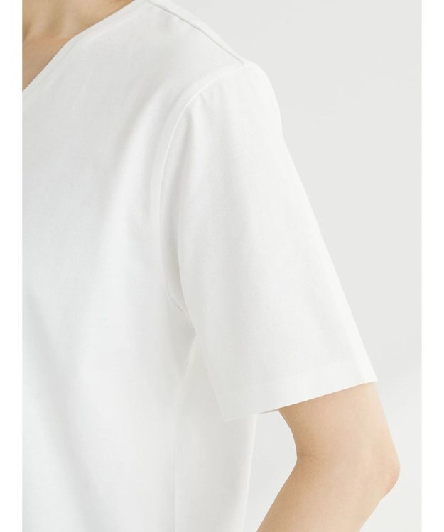 Green Parks 汗染み防止ＶネックＴシャツ Off White