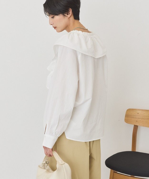 AMERICAN HOLIC フリルVネックブラウス Off White