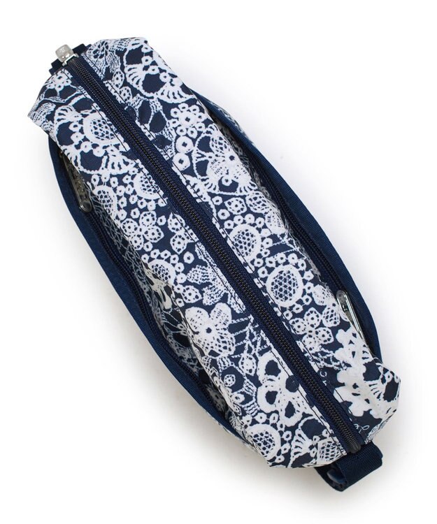 LeSportsac DANIELLA CROSSBODY/フローラルレースネイビー フローラルレースネイビー