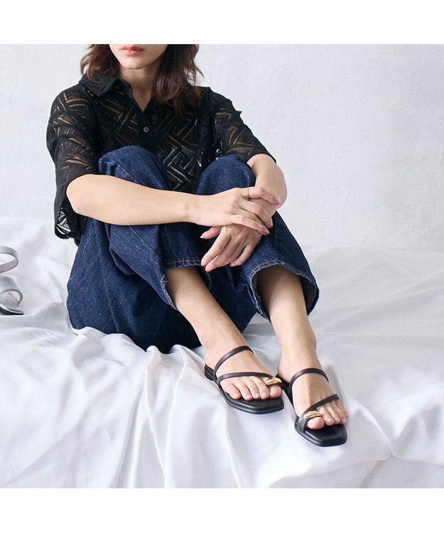 MODE ET JACOMO <MODE ET JACOMO>リングフラットトングサンダル ブラック