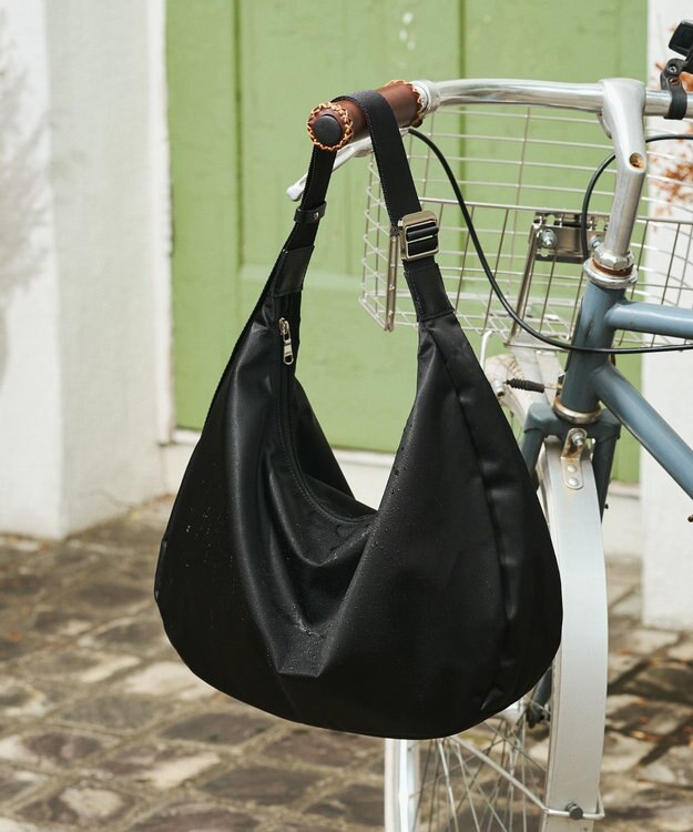 russet 《ショルダーバッグ人気NO.1モデル》クラウズナイロンラウンドビッグショルダーバッグ(CE-1292) Black2（シルバー金具）