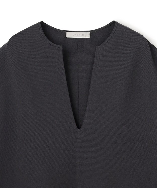 UNFILO L 【WEB限定カラー】スゴ機能美ニット キーネック ジレ チャコール