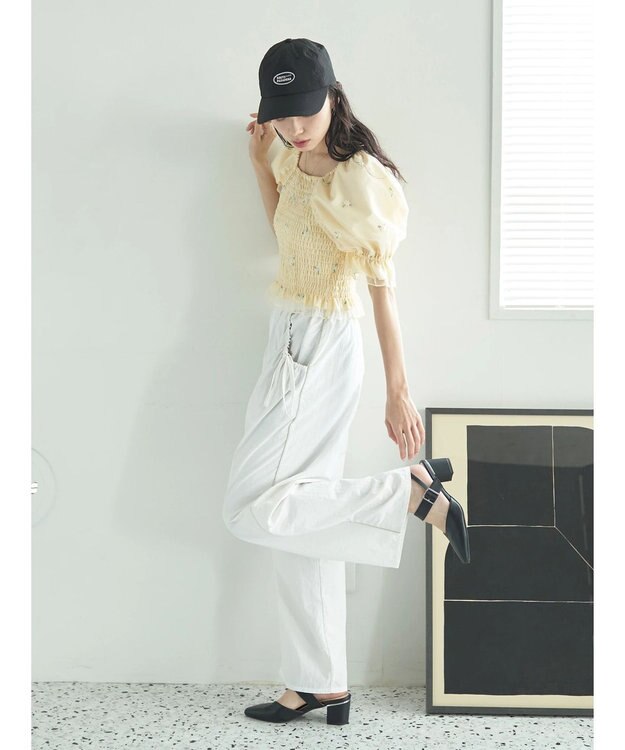 earth music&ecology フラワー刺繍ブラウス Yellow