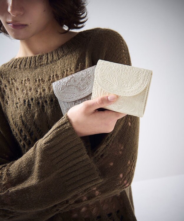 GRACE CONTINENTAL Stand wallet3 パールホワイト