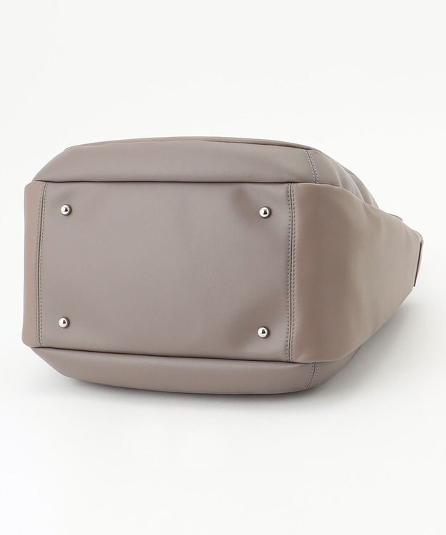 Y'SACCS カウレザー　3層構造すっきりトートバッグ グレージュ