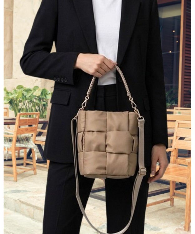 style code 【軽量・ペットボトル収納可能】パデット　縦型ショルダー　２WAY 　高密度ナイロン グレージュ