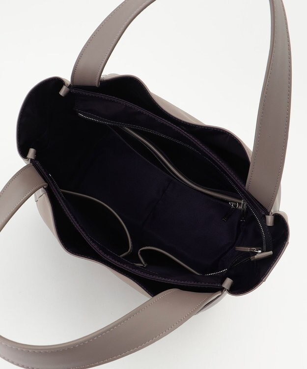 Y'SACCS カウレザー　3層構造すっきりトートバッグ グレージュ