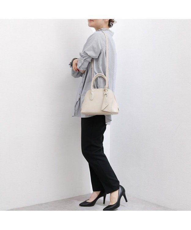 UNBILLION カシュカシュ cachecache / ポーチ付きシェル型ボストン アイボリー