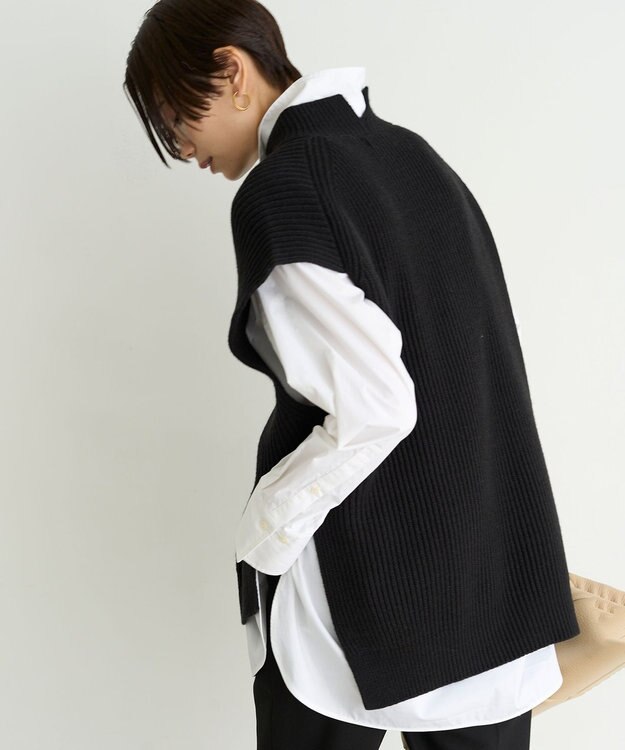 UNFILO 畔ニットベスト ブラック