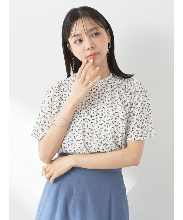 earth music&ecology マジョリカプリーツ半袖ブラウス Flower