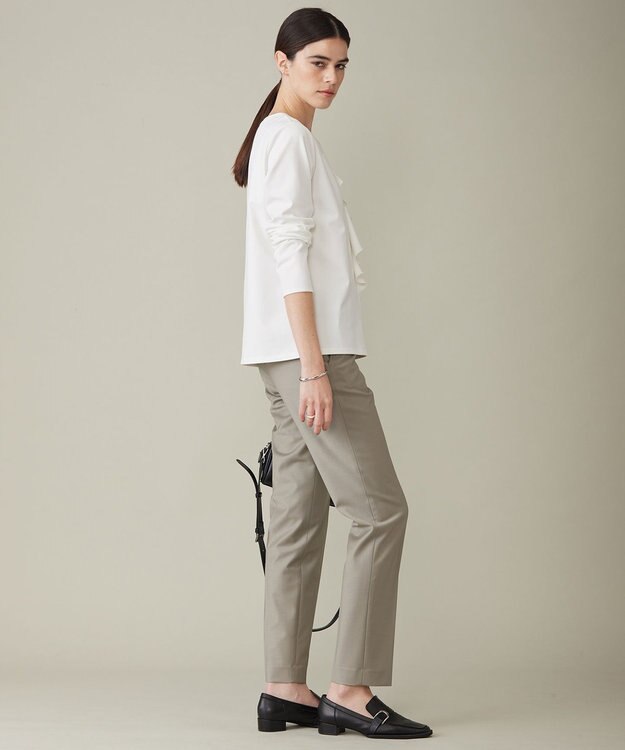 ICB 【洗える】シャイニースムース ドレープフリルカットソー オフホワイト系