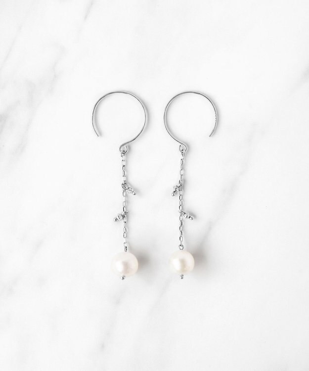 TOCCA 【WEB限定】SEEDS PEARL PIERCED EARRINGS K10ホワイトゴールド 淡水パールピアス ホワイトゴールド系