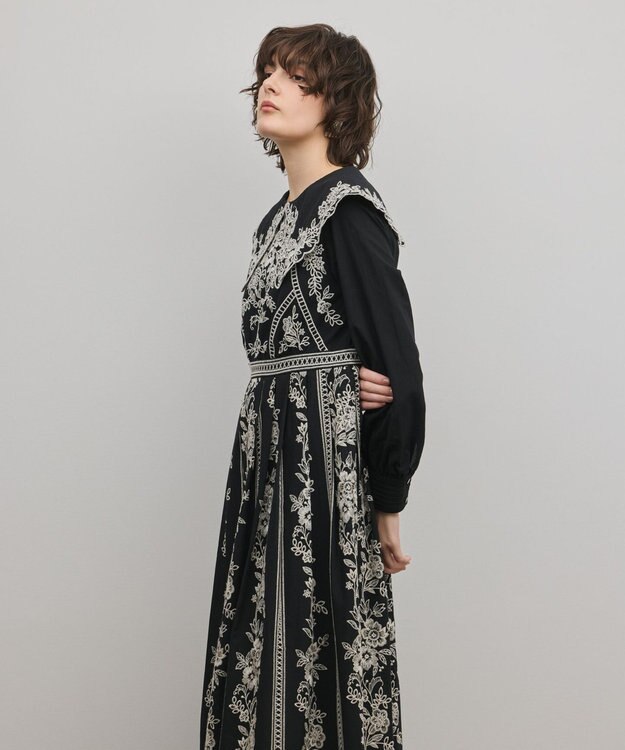 GRACE CONTINENTAL パターン刺繍ワンピース ブラック