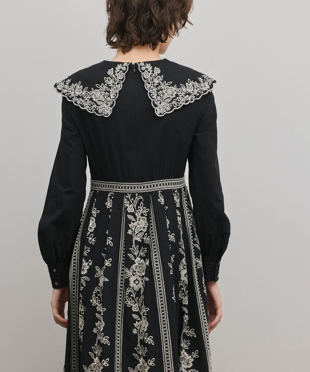 GRACE CONTINENTAL パターン刺繍ワンピース ブラック