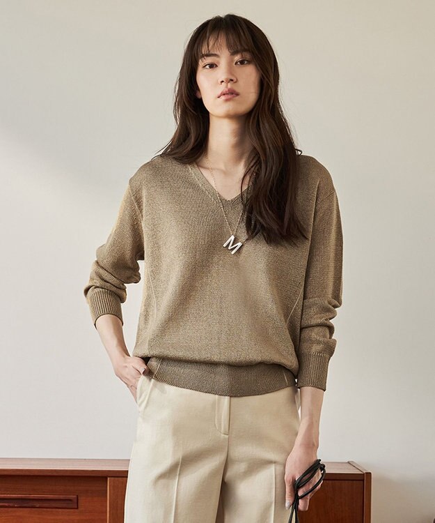 ICB 【WEB限定カラーあり・洗える】ペーパーブレンドシャインニット Vネックプルオーバー サンドベージュ系