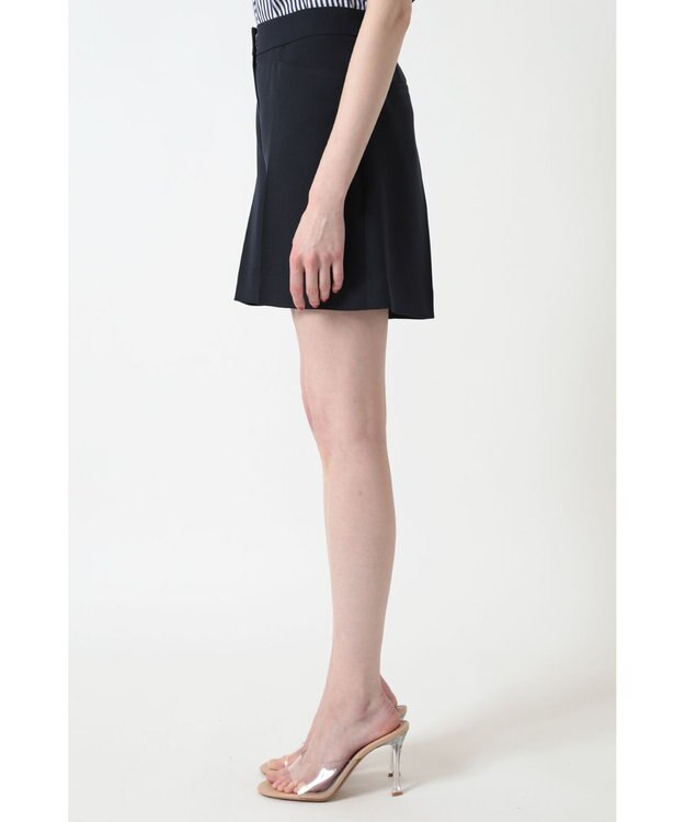 DAKS ストレッチショートパンツ ネイビー