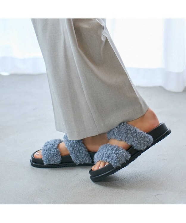 MODE ET JACOMO <carino>エコファーもこもこサンダル ブルー