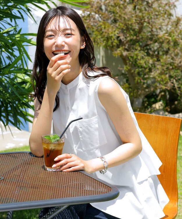 Tiaclasse 【洗える】ノースリーブ後ろタックティアードブラウス オフホワイト