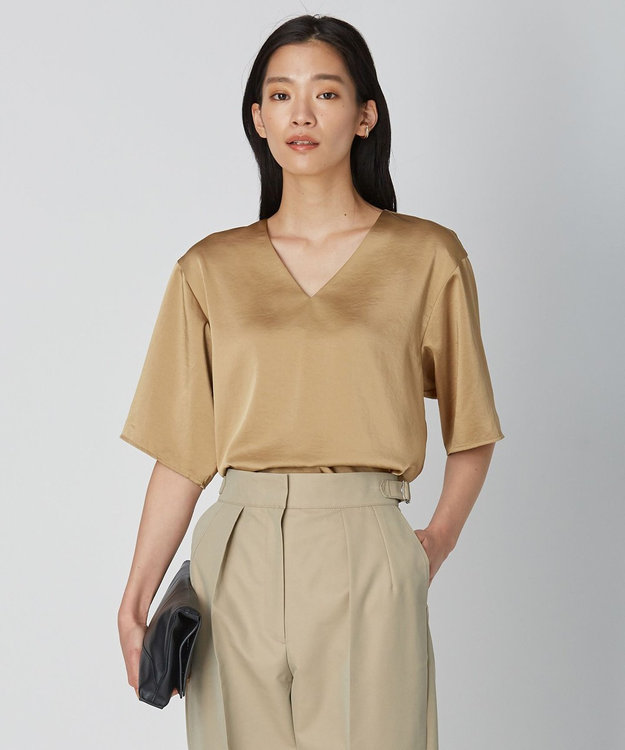 ICB 【WEB限定カラーあり・洗える】Calm Vネックブラウス サンドベージュ系