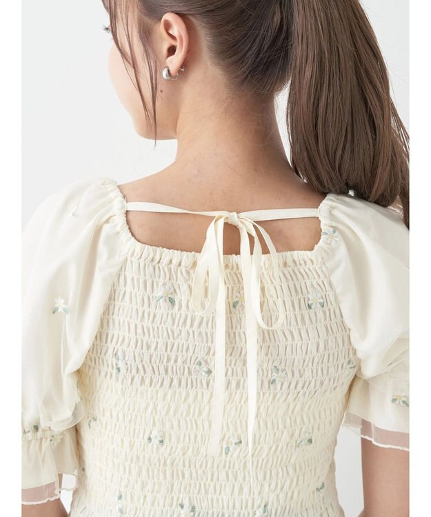 earth music&ecology フラワー刺繍ブラウス White