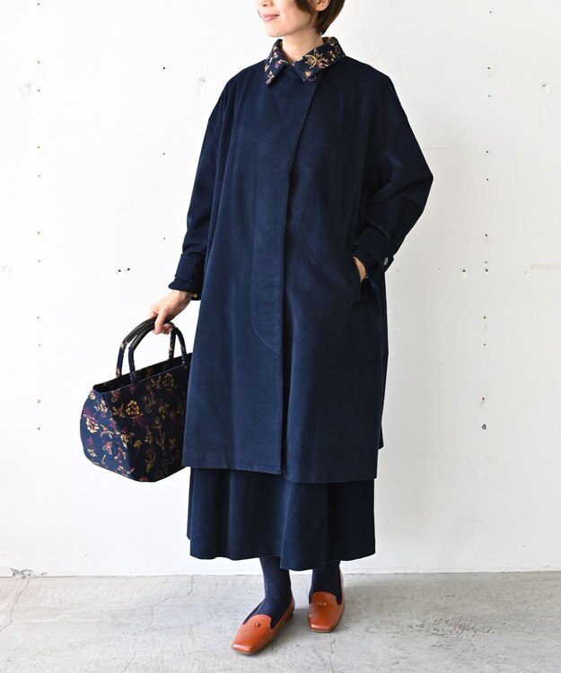 muuc 〈遠州織物の工場で織られた上質なコットンコーデュロイ生地〉花刺繍コート（セットアップ可能） ネイビー