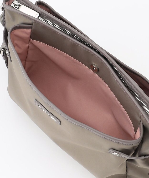 LA BAGAGERIE 【撥水ナイロン】ベーシックショルダー グレージュ